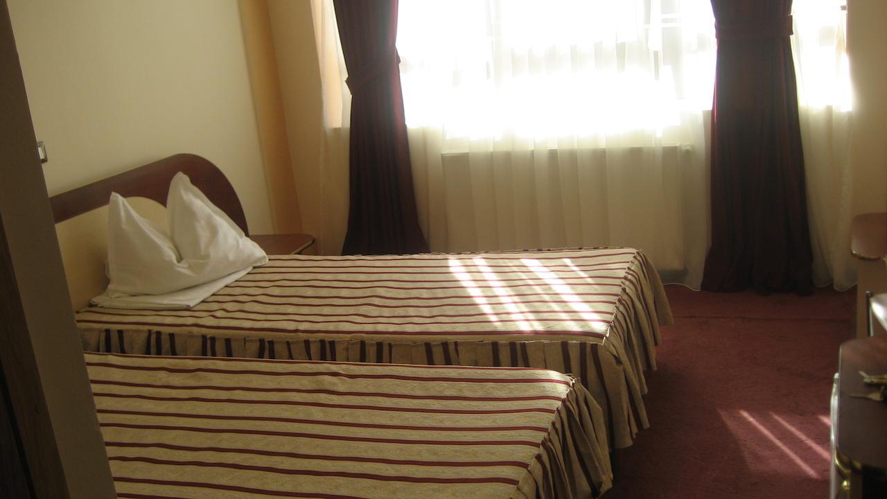 Hotel Palace Târgu Jiu Zimmer foto